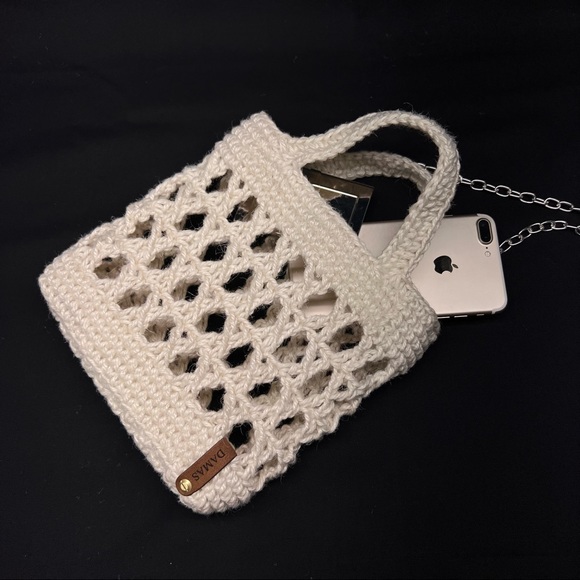 HAND AND SLING BAG - Picture 6 of 8